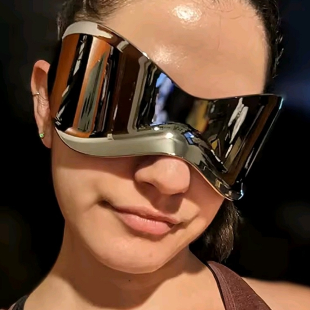 4 FOR $100  -  Futuristic gold Visor Sunglasses